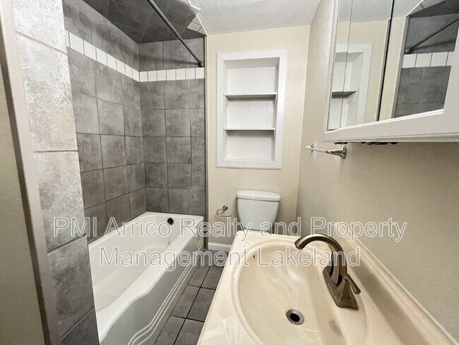 217 Mckean St unit B, Auburndale, FL 33823 - photo 7