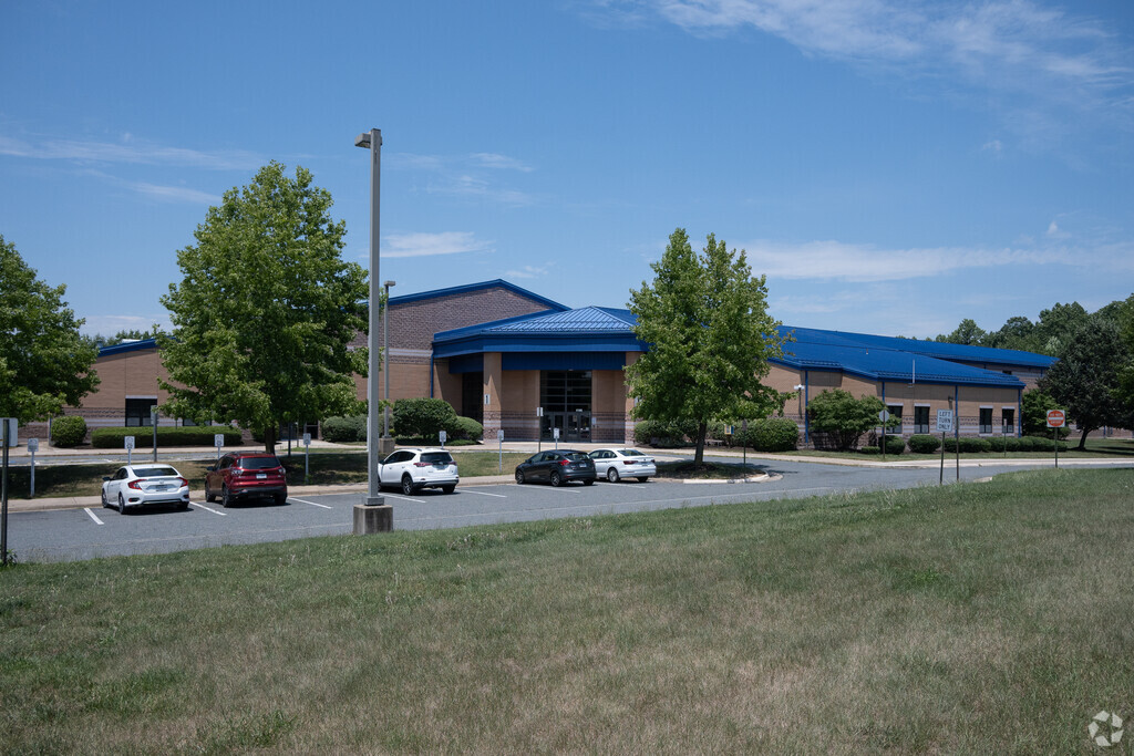 Swans Creek Elementary School is in the Potomac Shores neighborhood.