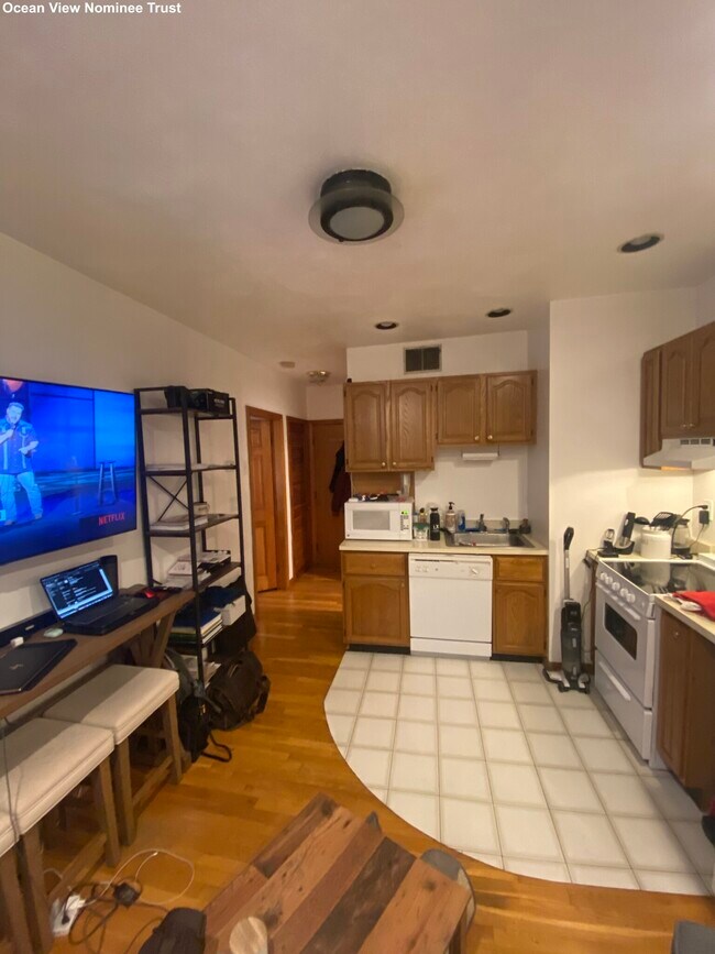 372 North St unit 1, Boston, MA 02113 - photo 3