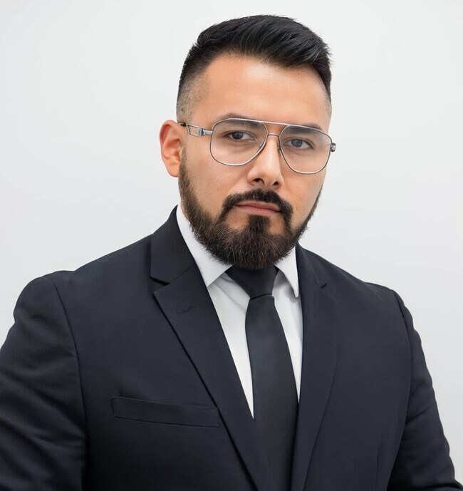 Agent Photo