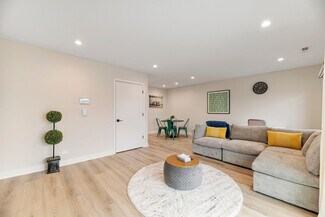 2316 W Estes Ave Unit ID1060170P, Chicago, IL 60645