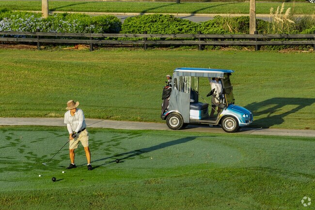 Havana Country Club has the best golfing around for Village of Hadley residents.