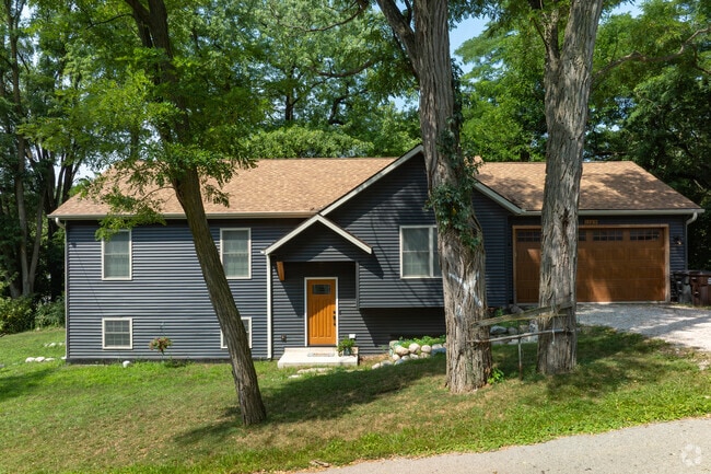 New construction in Bloomfield blends traditional design with modern finishes and open layouts.