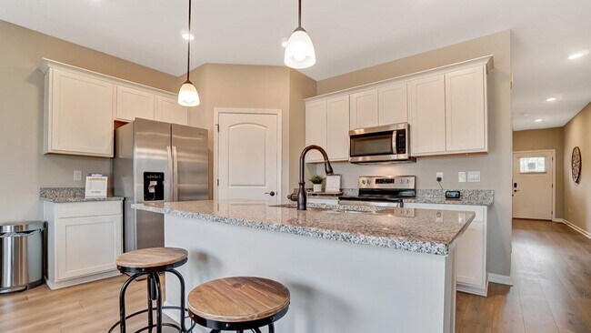 2450 E Leffel Ln unit 37029030, Springfield, OH 45505 - photo 2