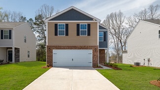 1345 37th Ave NE, Hickory, NC 28601