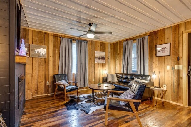 4557 Hooper Hwy unit ID1051752P, Cosby, TN 37722 - photo 2