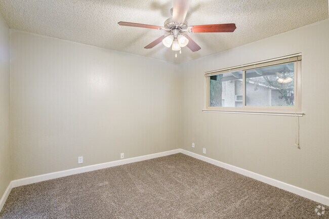 Joshua Tree Apartments, Chico, CA 95973 - photo 7