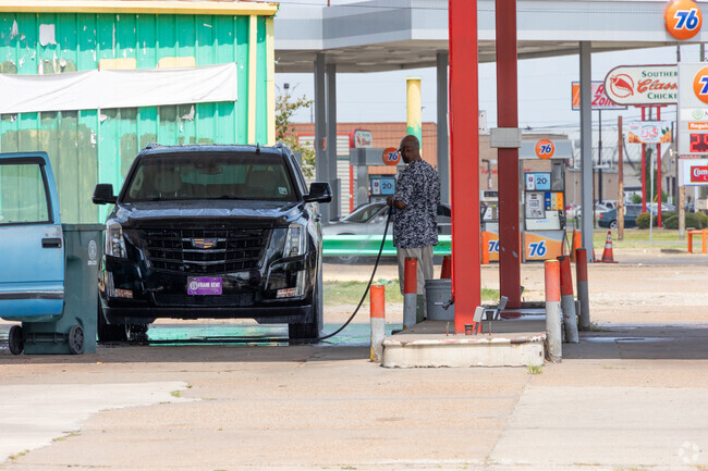 You can find several car wash places in Southside that are conveniently located around the area.