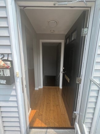 21 Blakeville St, Boston, MA 02121