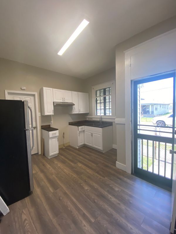 8939 Dixon St, New Orleans, LA 70118 - photo 4