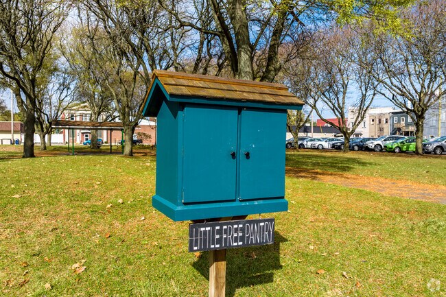 There is a Little Free Pantry at the Higinbotham Park in Oneida.