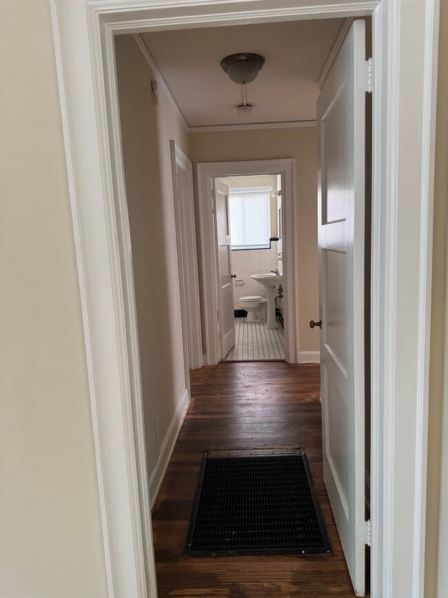 2439 College St, Montgomery, AL 36106 - photo 6