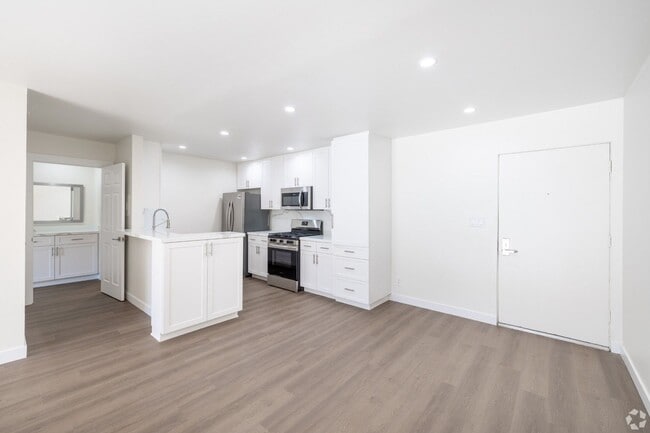 Enclave 693, Thousand Oaks, CA 91360 - photo 3