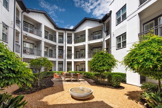 Moretti, Homewood, AL 35209 - photo 3