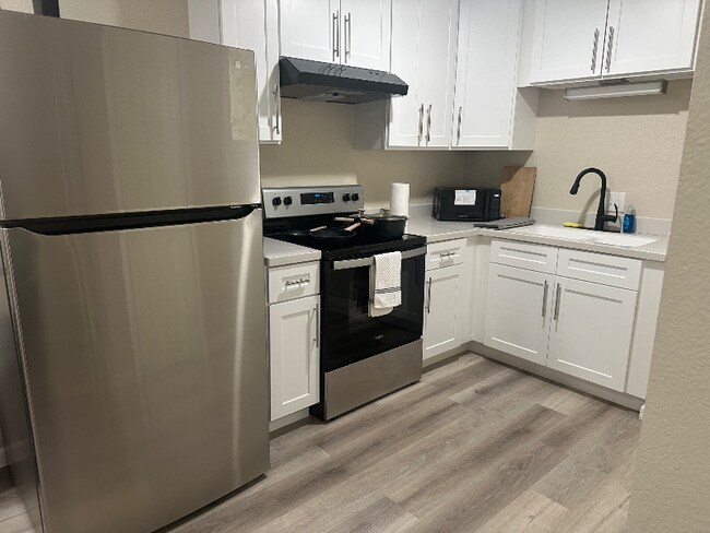 135 W Monroe St unit 1, Kountze, TX 77625 - photo 5