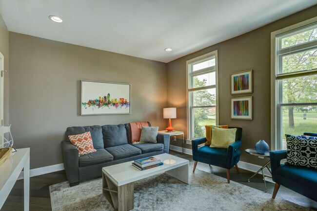 373 E Morris St unit ID1303761P, Indianapolis, IN 46225 - photo 2