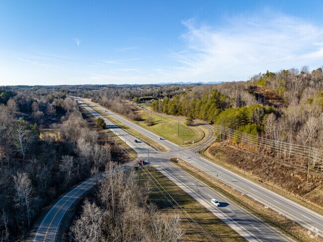 State Route 321 has two lanes on both road sides in Friendsville, TN.