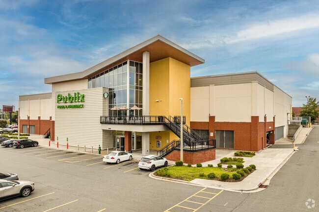 Publix Supermarket is a convenient grocery option near Hampton Sted-Mountain Brook.