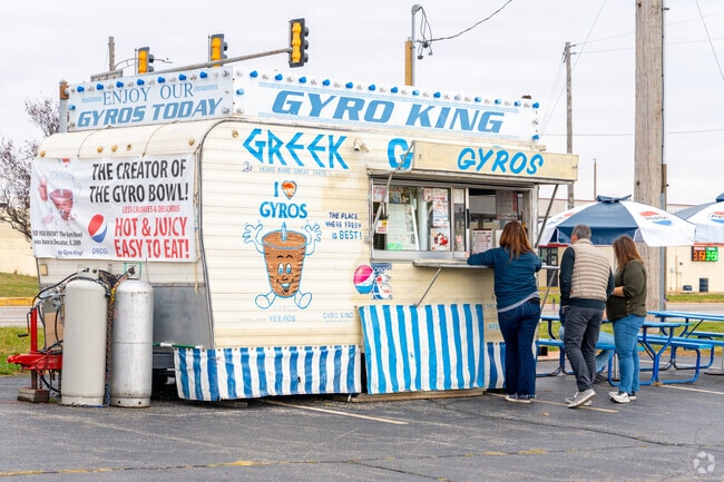 Hess Park has a good amount of locally owned restaurants and food vendors serving the community.