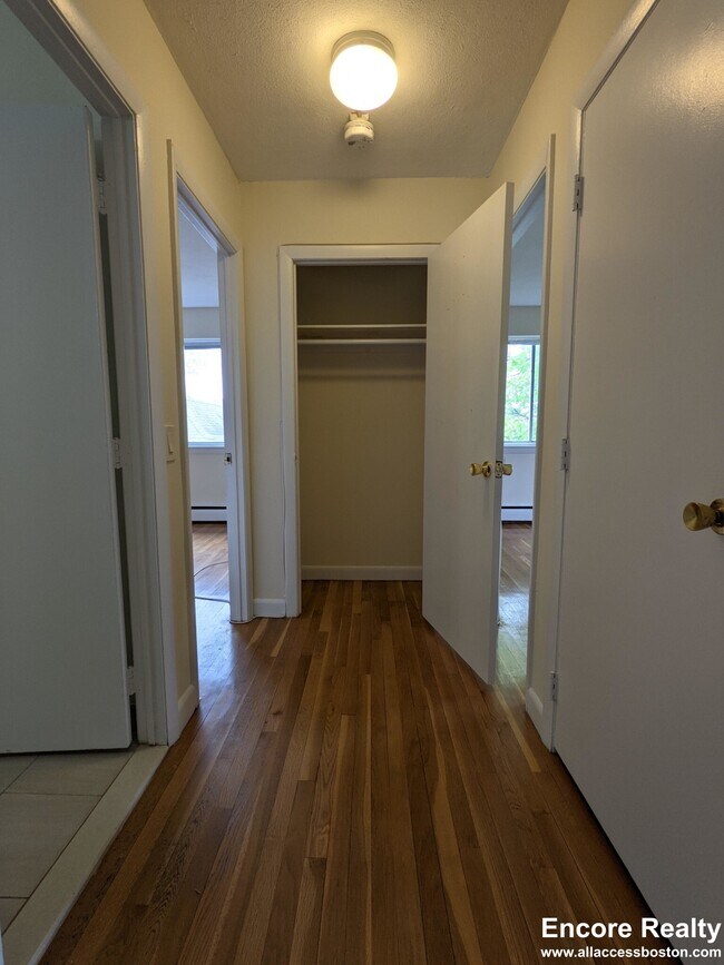 75 Gardner St unit 43, Allston, MA 02134 - photo 5
