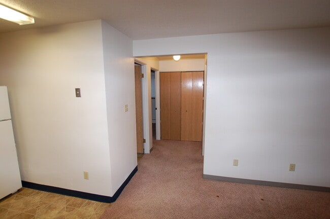 1304 19 1 2 St S, Moorhead, MN 56560 - photo 3