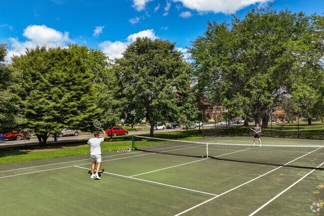 Goodale Park in Short  North features multiple tennis courts.