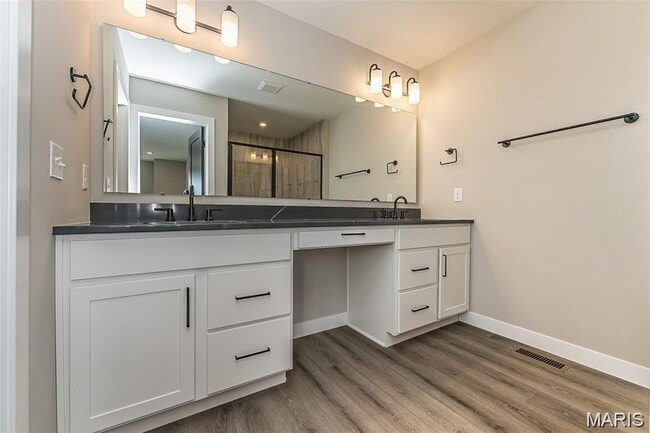 8923 E Gateway Heights, St. Louis, MO 63144 - photo 7