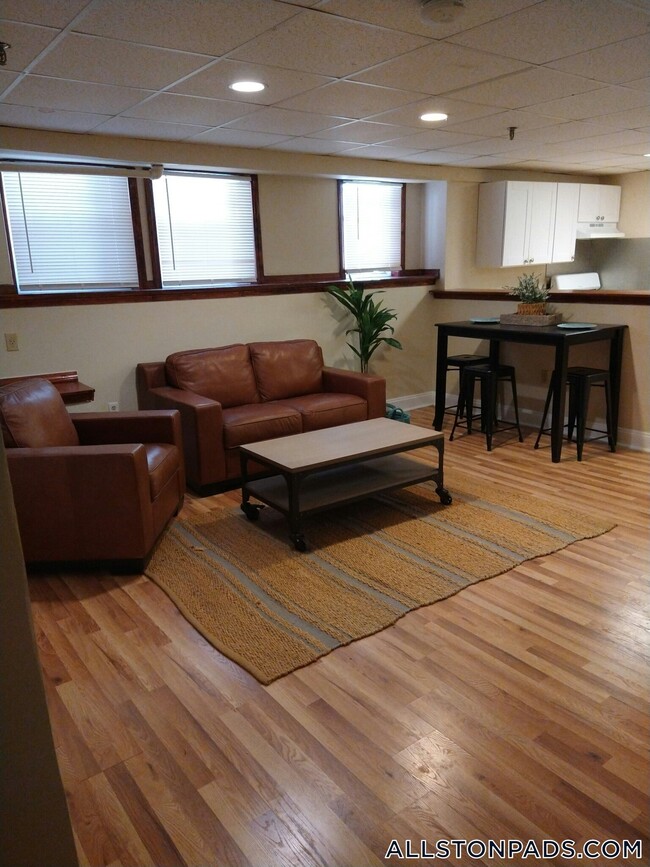 1193 Commonwealth Ave Unit 101, Boston, MA 02134