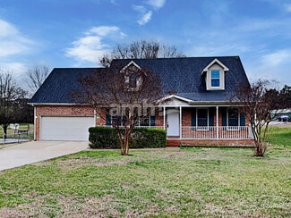 214 St Lukes Ln, Smyrna, TN 37167