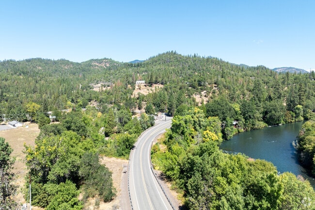 Discover the surrounding landscape in Trail.