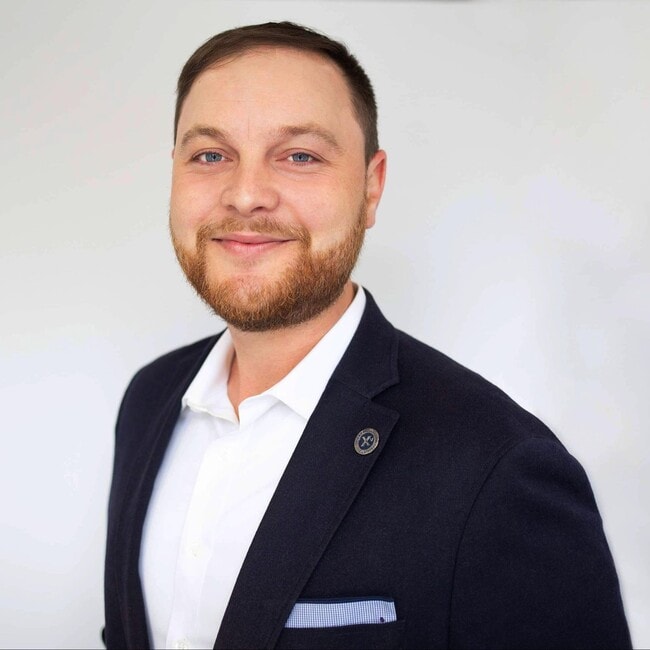 Agent Photo