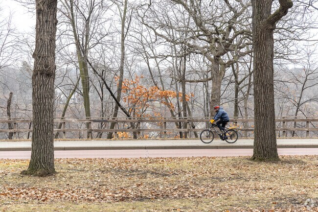 The Midtown Greenway will lead you to the paths along the Mississippi River near Longfellow.