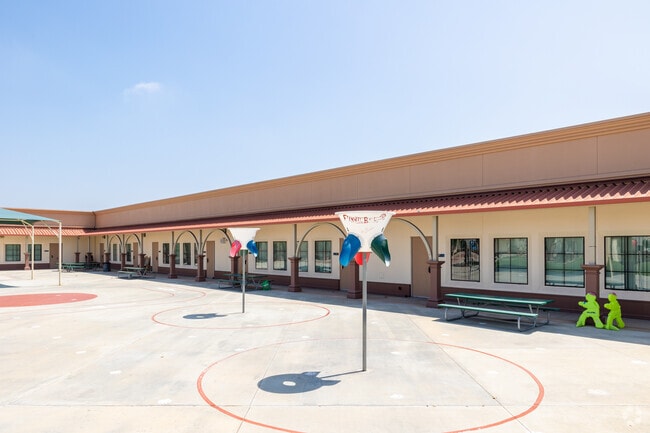 Preview the classroom styles at Juan Cabrillo Elementary School in Hawthorne, CA.