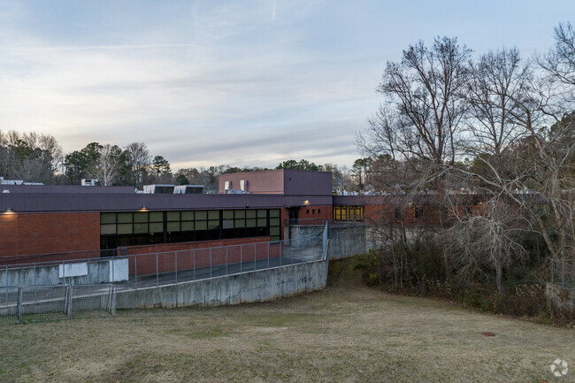 Mabry Middle School has approximately 900 students.