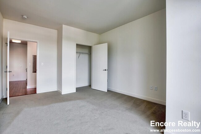 278 Lowell St unit 308, Somerville, MA 02145 - photo 7
