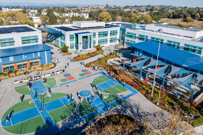 Making Waves Academy is a large spacious school in Richmond.