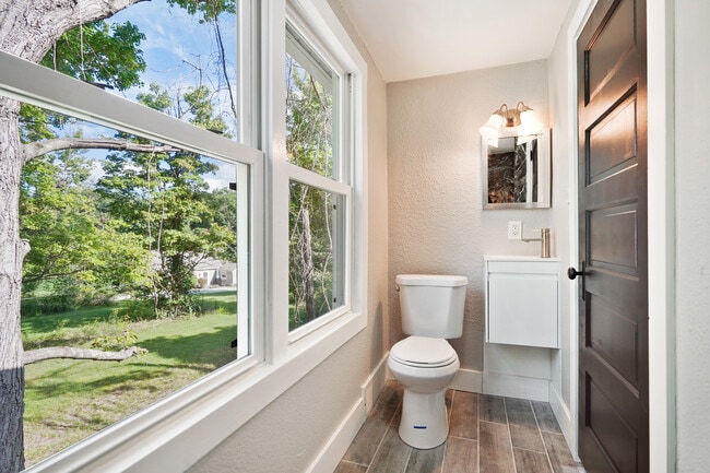 1750 Brodhead Rd, Coraopolis, PA 15108 - photo 7