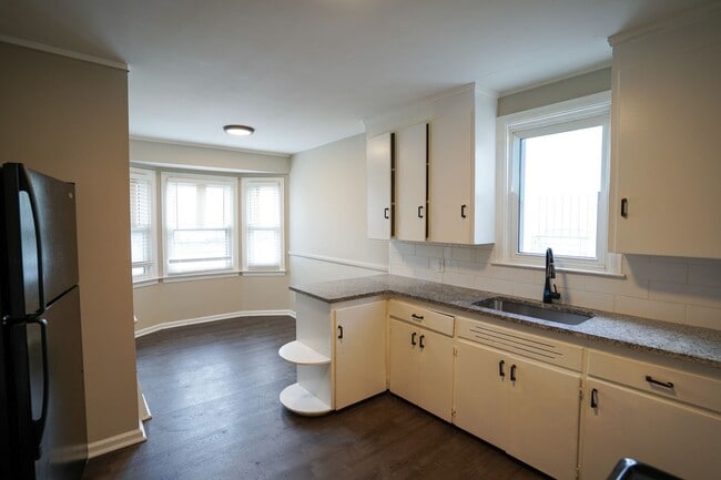 18499 Vaughan St, Detroit, MI 48219 - photo 3