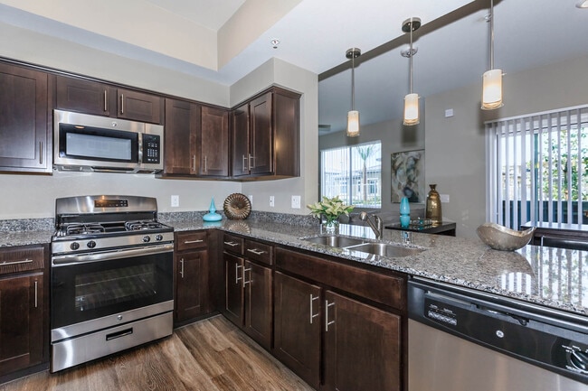 A3 751 SQFT 1 Bed 1 Bath