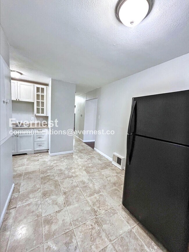 5672 Parchester Dr, Saint Louis, MO 63121 - photo 4