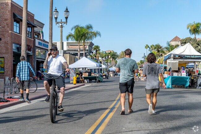 Southeast residents enjoy a day out on Main Street where shopping and eateries are abundant.