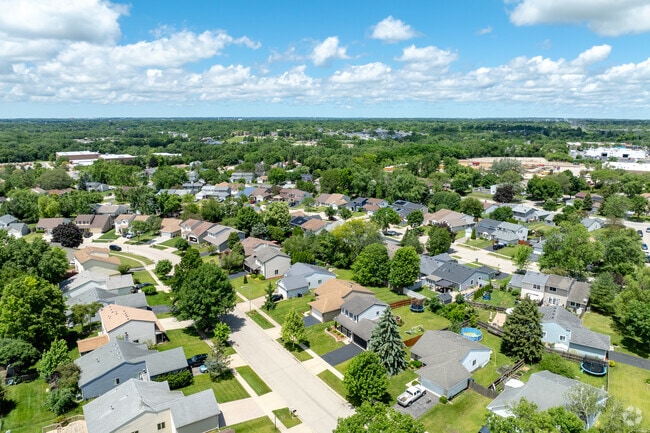 Bluff City offers various housing options and outdoor recreation opportunities.