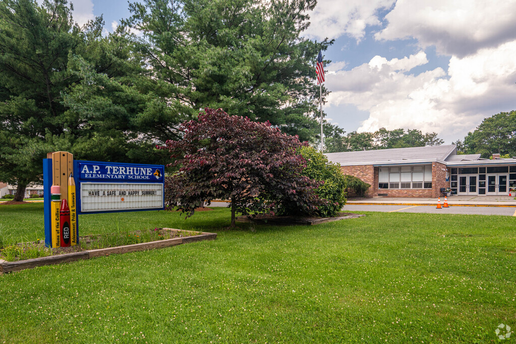 Albert P. Terhune Elementary School, Rankings & Reviews - Homes.com