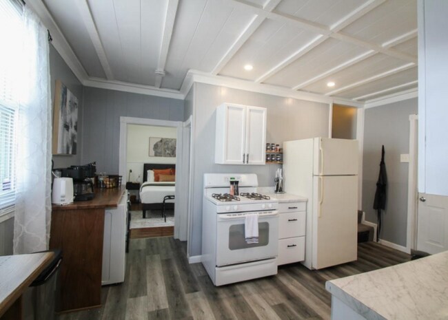 1215 Eagle St, Terre Haute, IN 47807 - photo 5