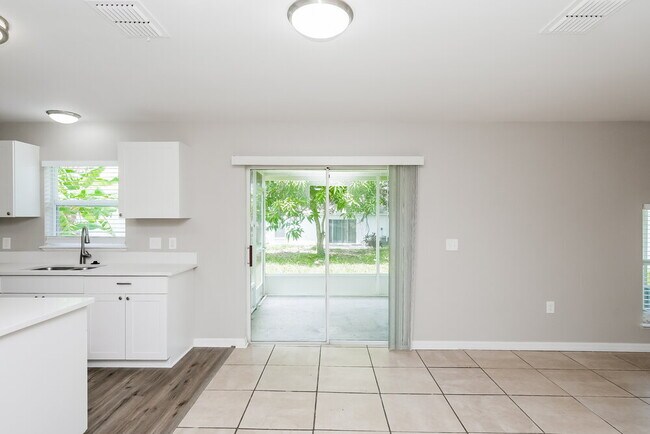 12923 Tribute Dr, Riverview, FL 33578 - photo 7