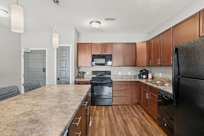 Cascades at Jordan Creek, West Des Moines, IA 50266 - photo 7