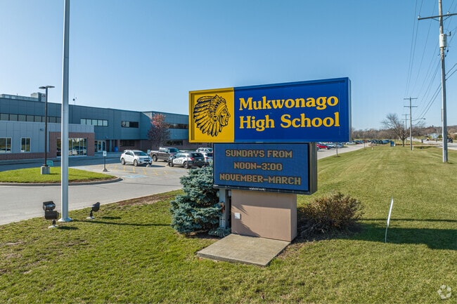 Mukwonago High School is a well-rated high school in Wisconsin.