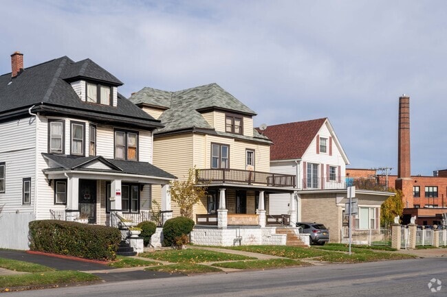 Homes in Fillmore-Leroy on average sell 34 days after being offered on the market.