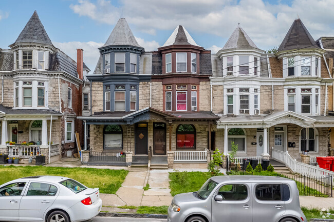 District 8 has many multi-family Victorian-style homes to live in.