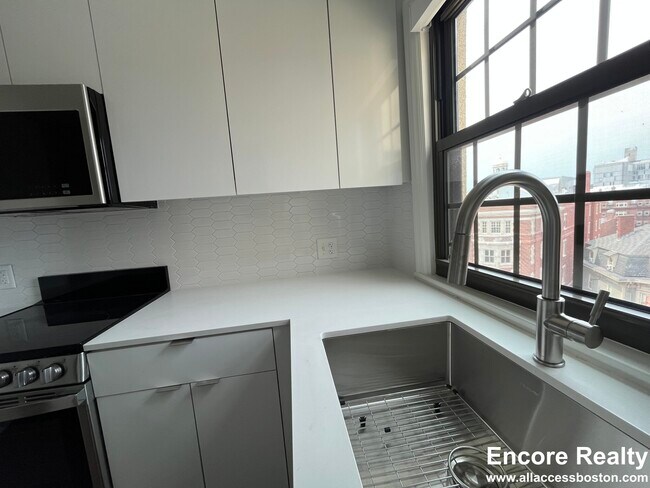 1172 Massachusetts Ave unit 208, Cambridge, MA 02138 - photo 5